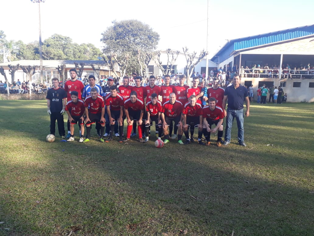 Ir para  <p><big>No ultimo domingo (15), foi finalizado mais um Campeonato Municipal de Futebol de Campo no munic&iacute;pio de Gaurama, a final dos veteranos foi no campo do Ipiranga, onde o Ipiranga sagrou-se campe&atilde;o vencendo...